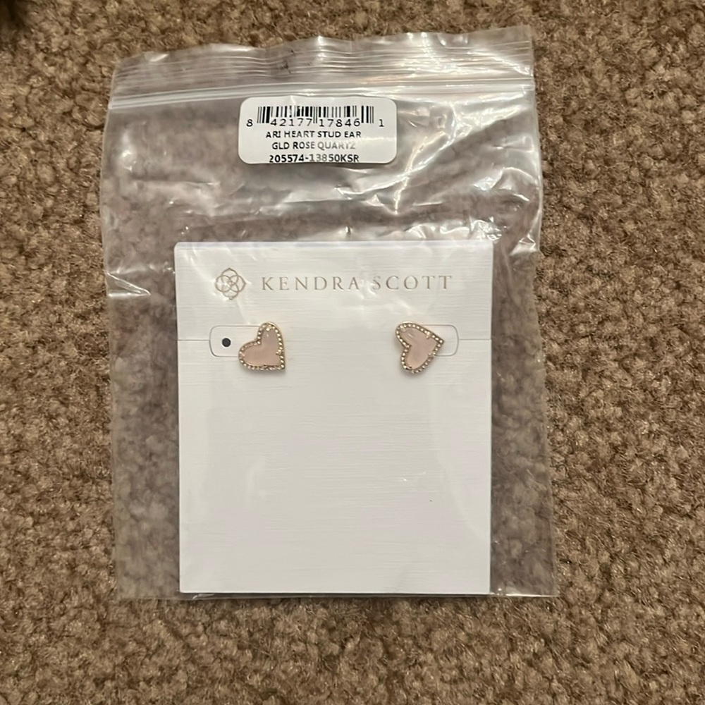 Kendra Scott gold heart earrings